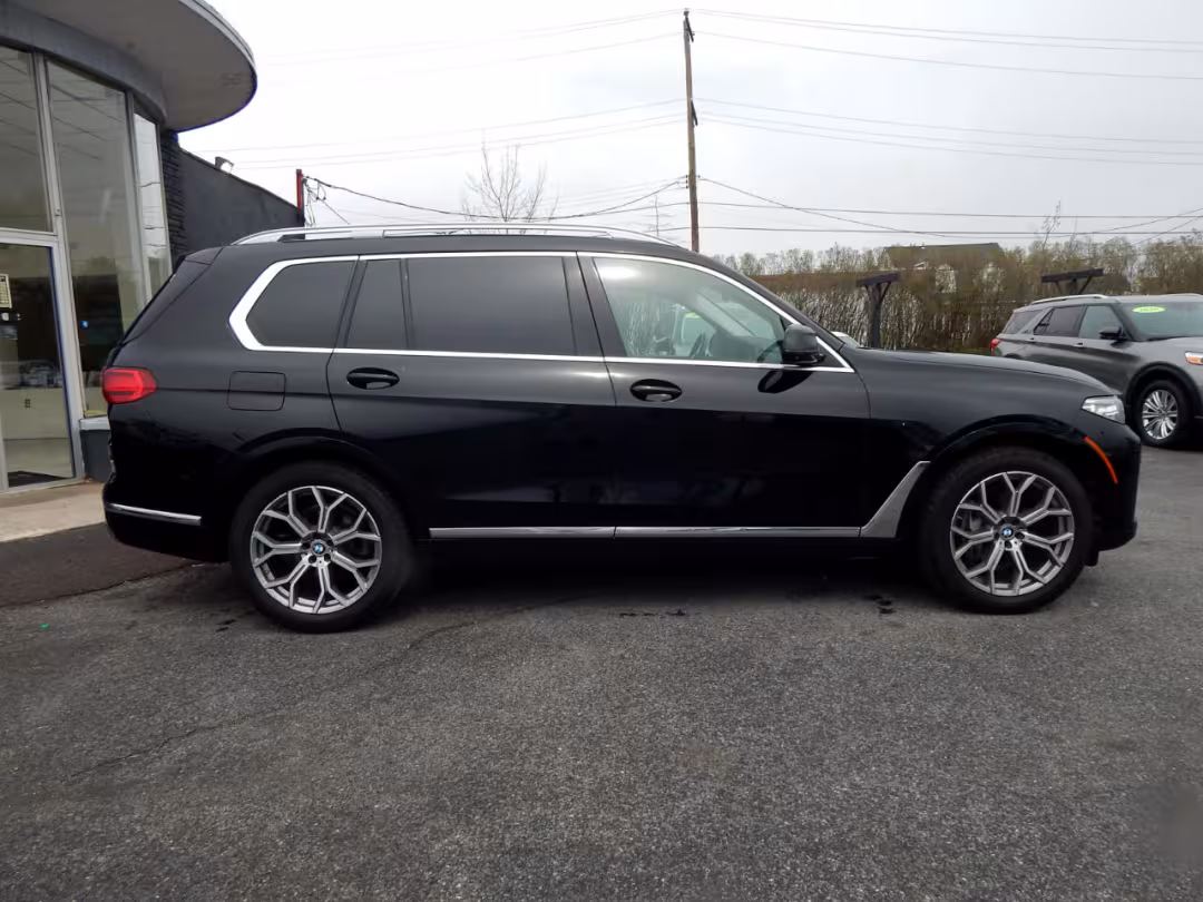 2020 BMW X7 - 5UXCW2C07L9A02493 - Image #4