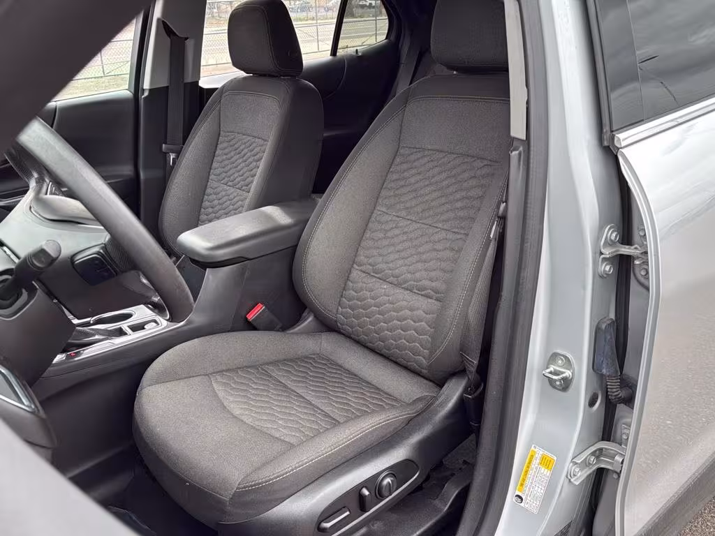 2020 Chevrolet Equinox - 2GNAXUEV4L6236603 - Image #10