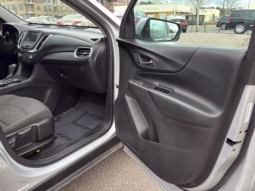 2020 Chevrolet Equinox - 2GNAXUEV4L6236603 - Image #28