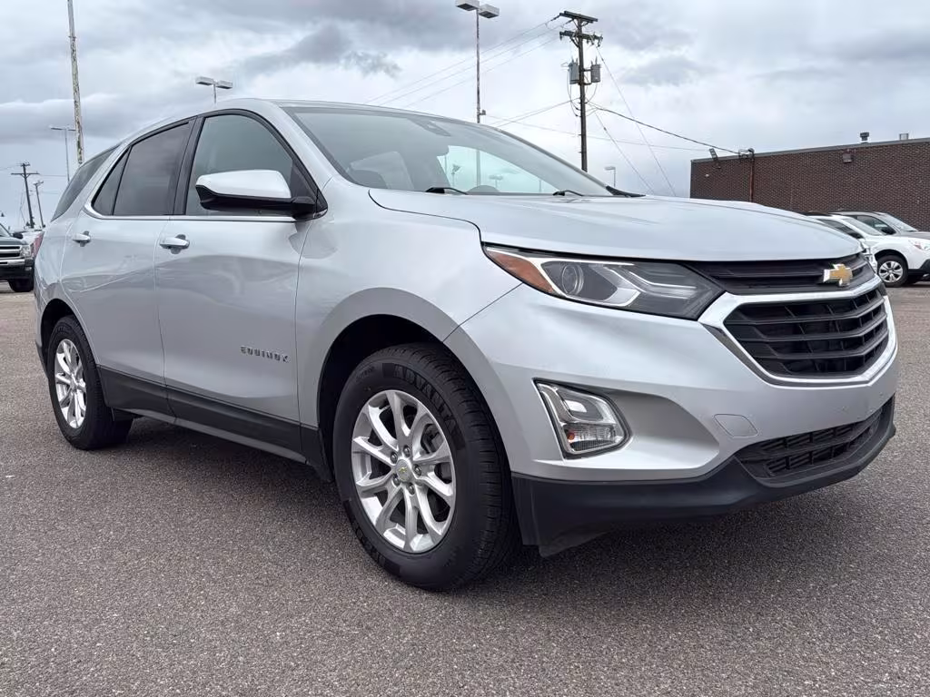 2020 Chevrolet Equinox - 2GNAXUEV4L6236603 - Image #3