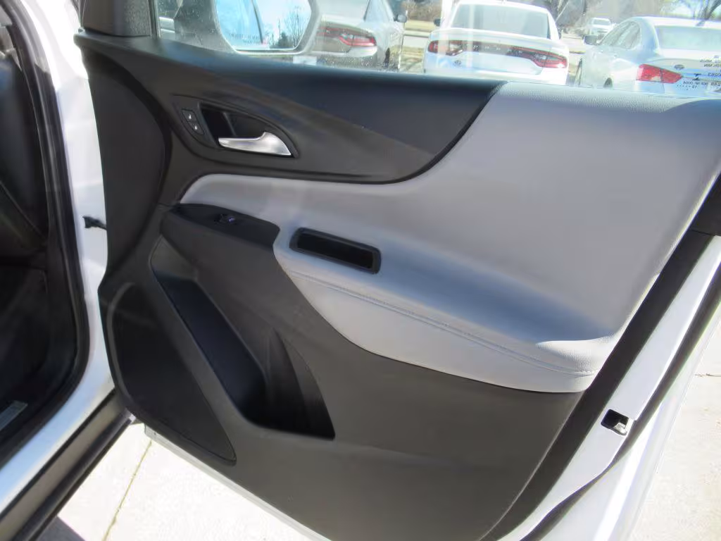 2020 Chevrolet Equinox - 2GNAXXEV5L6138875 - Image #12