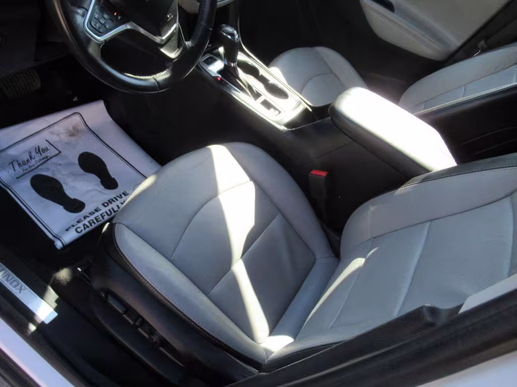 2020 Chevrolet Equinox - 2GNAXXEV5L6138875 - Image #16