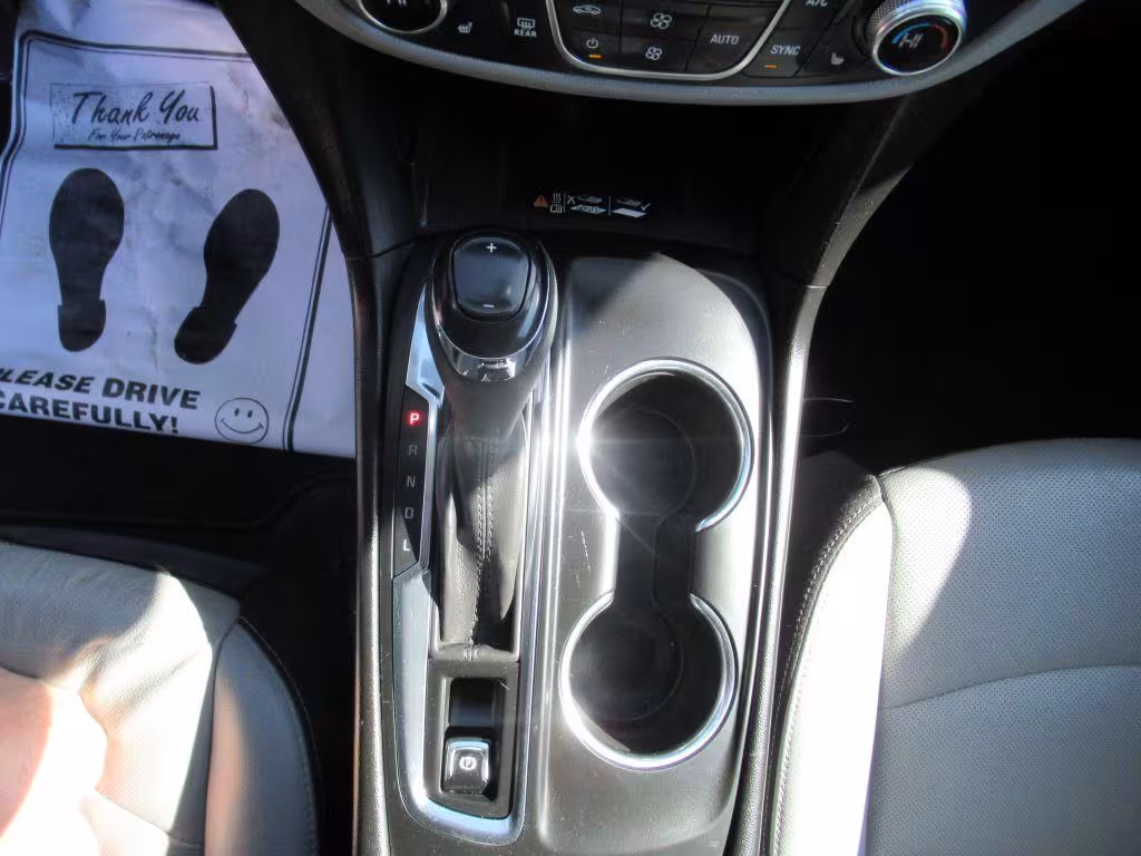 2020 Chevrolet Equinox - 2GNAXXEV5L6138875 - Image #19