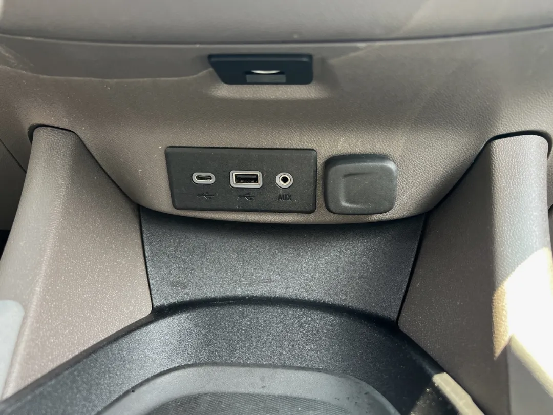 2020 Chevrolet Malibu - 1G1ZC5ST6LF000954 - Image #26