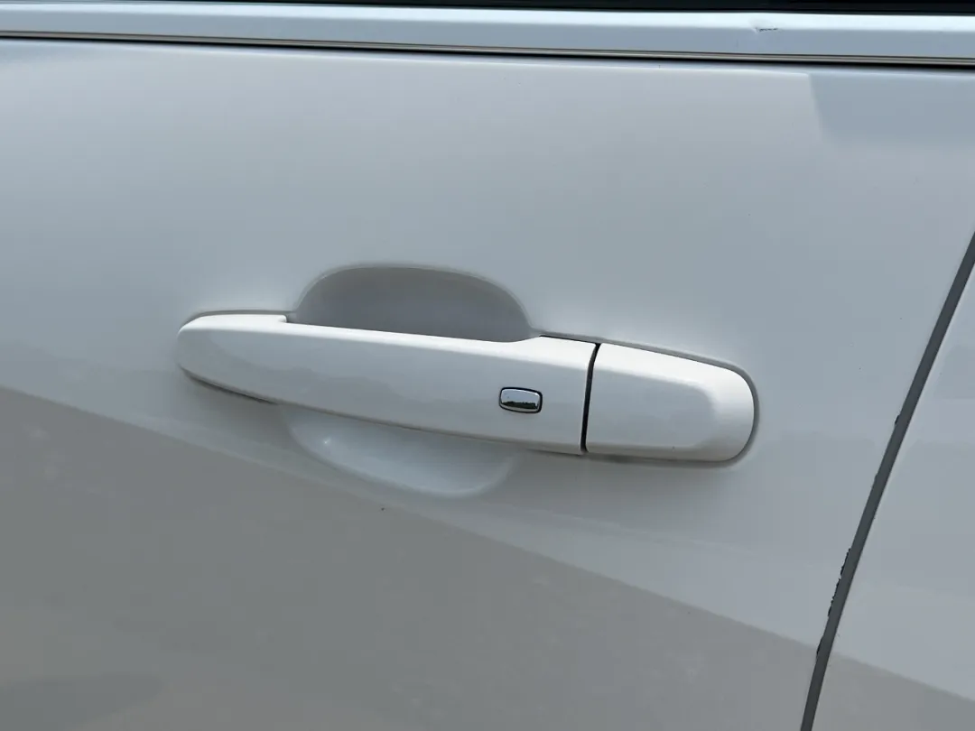2020 Chevrolet Malibu - 1G1ZC5ST6LF000954 - Image #32