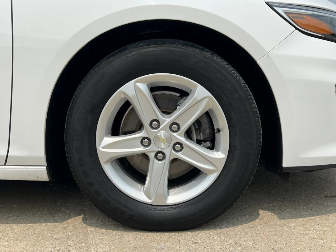 2020 Chevrolet Malibu - 1G1ZC5ST6LF000954 - Image #39