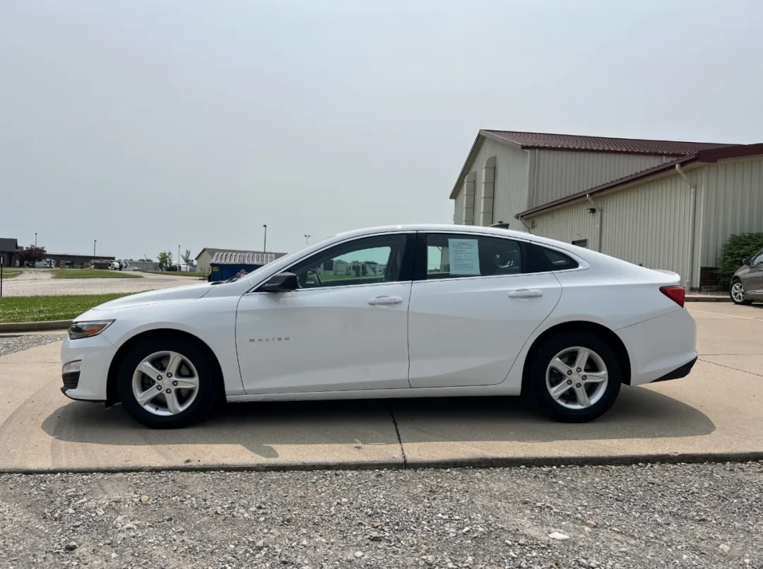 2020 Chevrolet Malibu - 1G1ZC5ST6LF000954 - Image #5