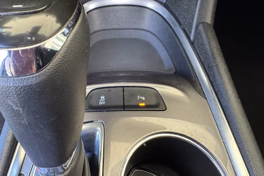 2020 Chevrolet Malibu - 1G1ZC5STXLF132485 - Image #9