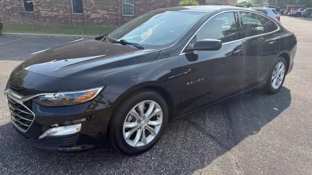 2020 Chevrolet Malibu - 1G1ZD5ST5LF087906 - Image #1