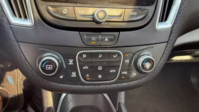 2020 Chevrolet Malibu - 1G1ZD5ST5LF087906 - Image #21