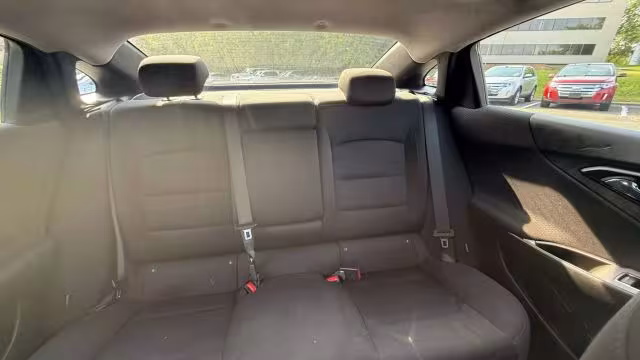 2020 Chevrolet Malibu - 1G1ZD5ST5LF087906 - Image #25