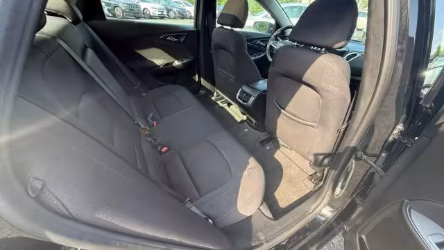2020 Chevrolet Malibu - 1G1ZD5ST5LF087906 - Image #30