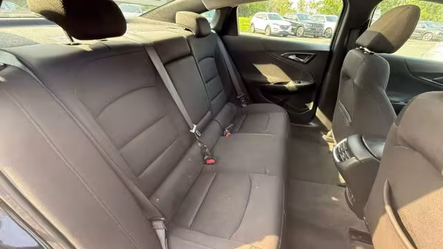 2020 Chevrolet Malibu - 1G1ZD5ST5LF087906 - Image #32