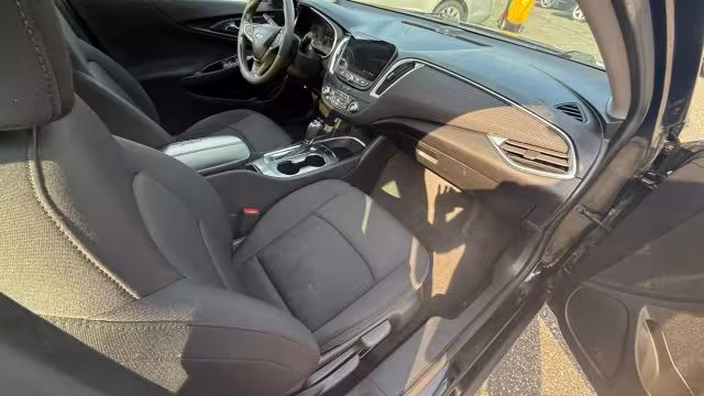 2020 Chevrolet Malibu - 1G1ZD5ST5LF087906 - Image #34