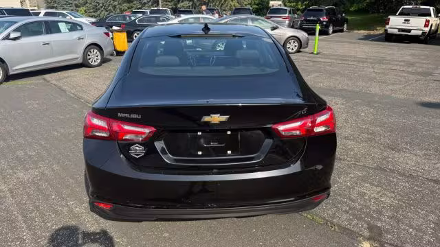 2020 Chevrolet Malibu - 1G1ZD5ST5LF087906 - Image #4
