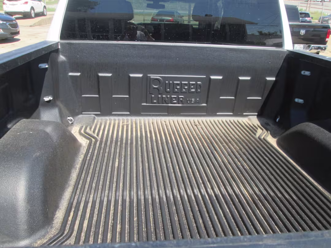 2020 Chevrolet Silverado 1500 - 3GCPWBEK1LG209041 - Image #5