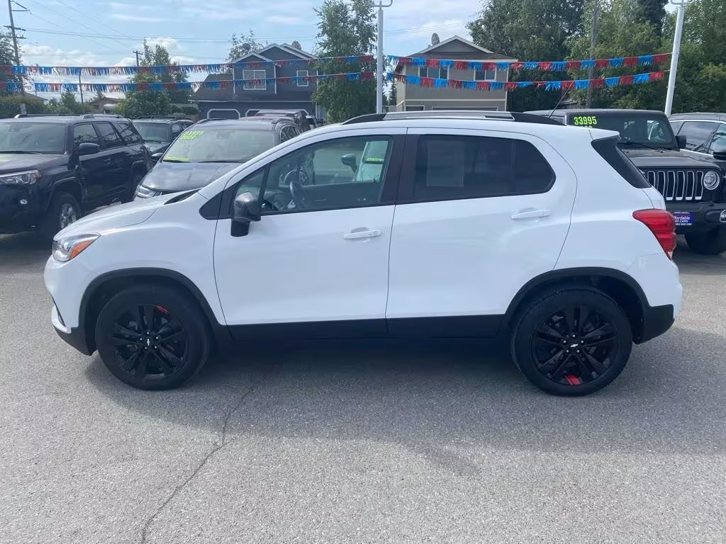 2020 Chevrolet Trax - KL7CJPSB4LB317027 - Image #2