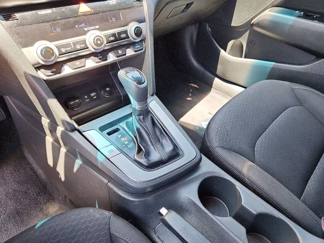 2020 Hyundai Elantra - 5NPD84LF7LH594157 - Image #12