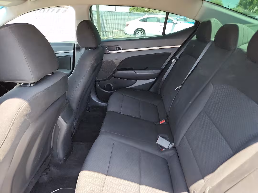 2020 Hyundai Elantra - 5NPD84LF7LH594157 - Image #5