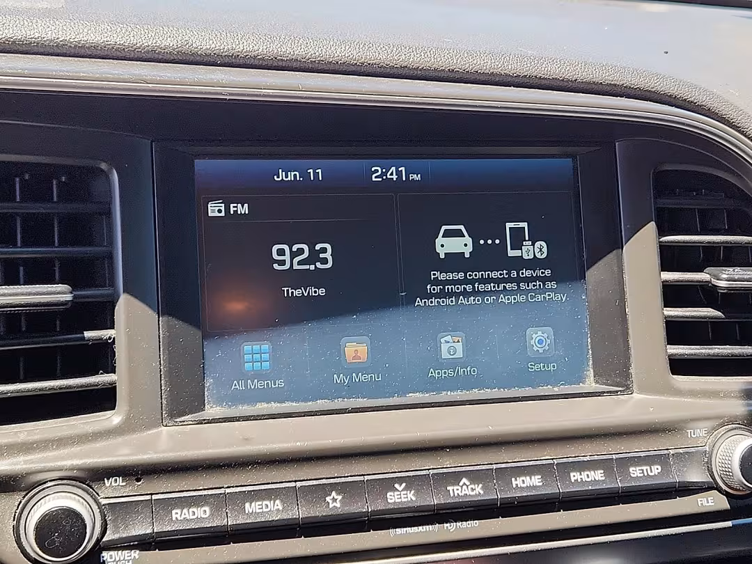 2020 Hyundai Elantra - 5NPD84LF7LH594157 - Image #9