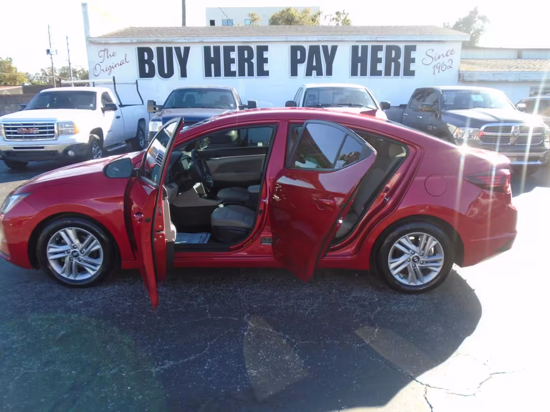 2020 Hyundai Elantra - 5NPD84LFXLH550055 - Image #2