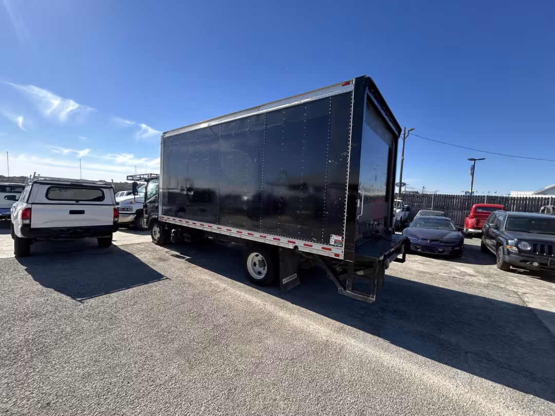 2020 Isuzu NQR - JALE5W164L7303595 - Image #2