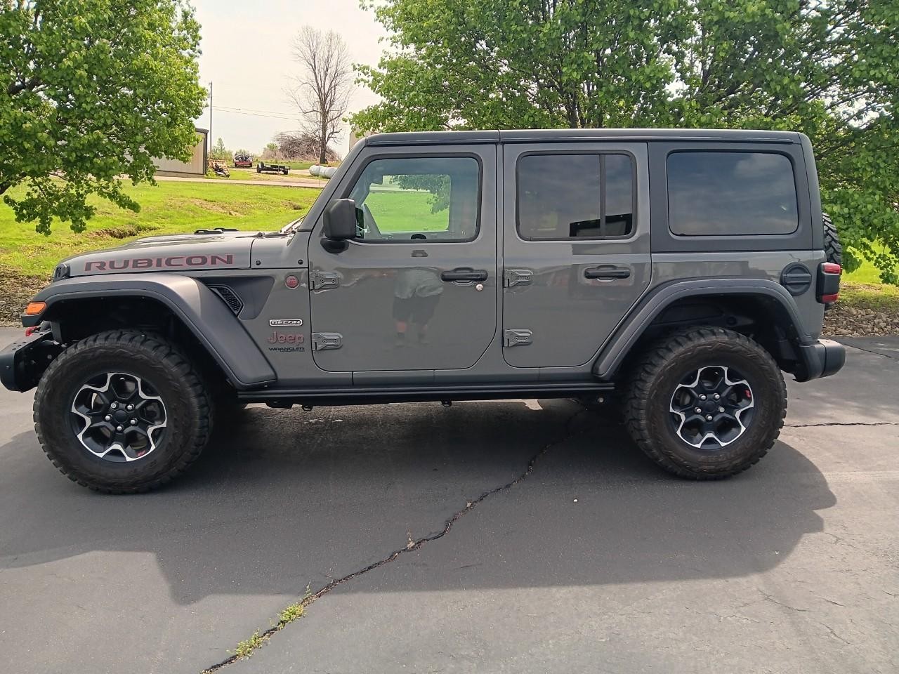 2020 Jeep Wrangler - 1C4HJXFN3LW265508 - Image #3
