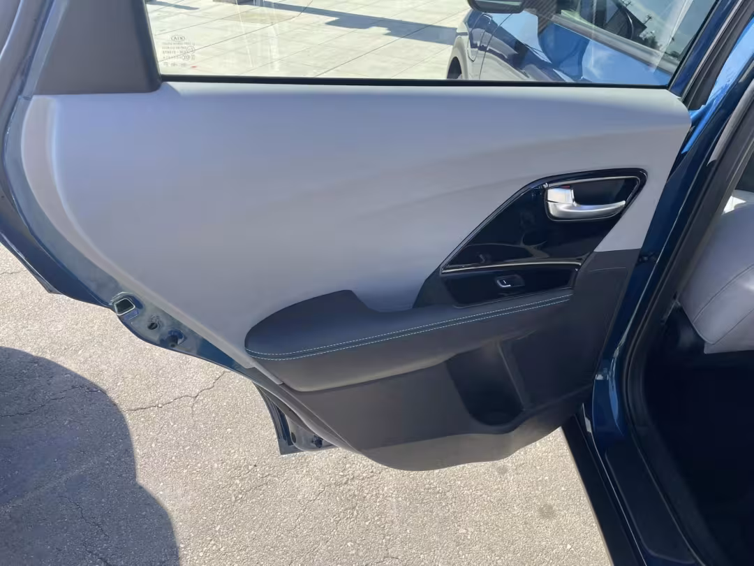 2020 Kia Niro Plug In Hybrid - KNDCM3LD7L5401005 - Image #9