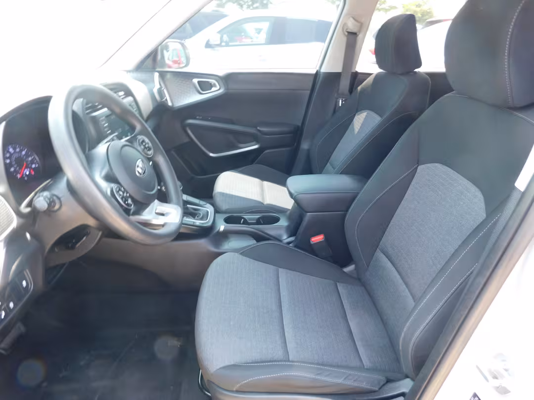 2020 Kia Soul - KNDJ23AU2L7732255 - Image #3