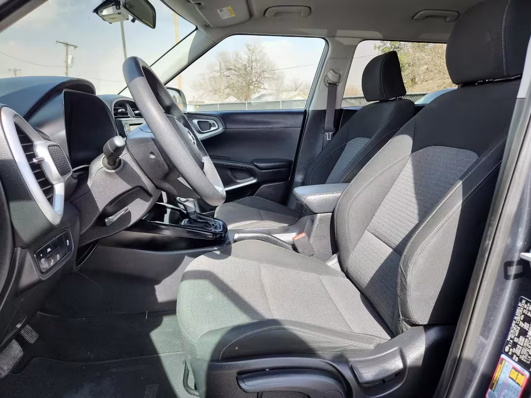 2020 Kia Soul - KNDJ23AU4L7113026 - Image #6