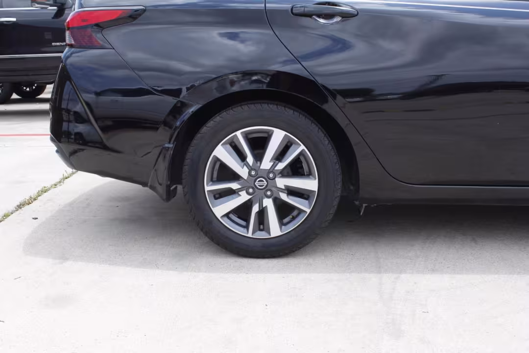 2020 Nissan Versa - 3N1CN8EV3LL847350 - Image #12