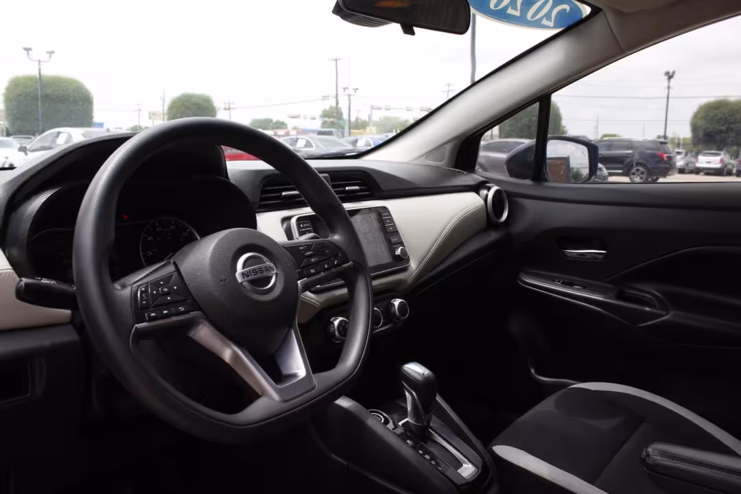2020 Nissan Versa - 3N1CN8EV3LL847350 - Image #13
