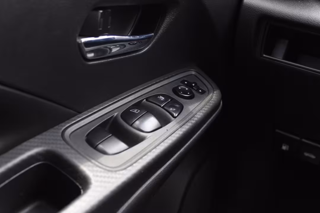 2020 Nissan Versa - 3N1CN8EV3LL847350 - Image #21