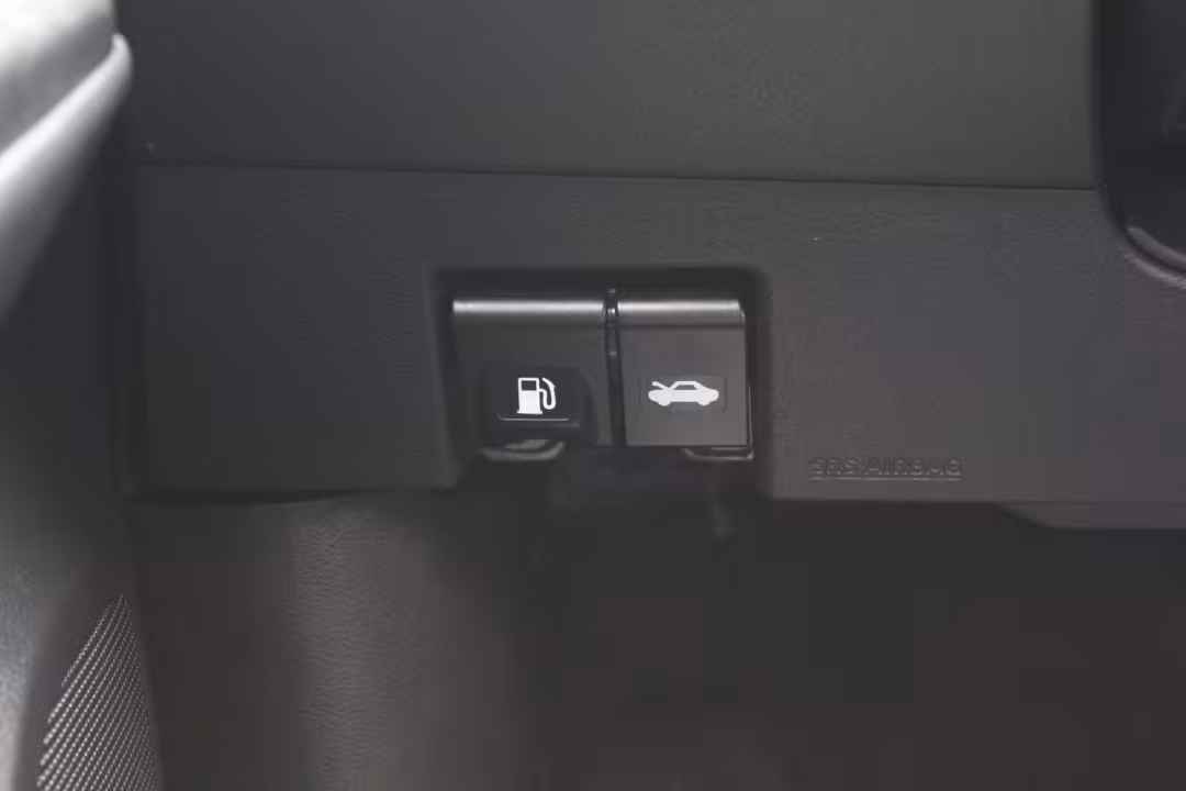 2020 Nissan Versa - 3N1CN8EV3LL847350 - Image #22