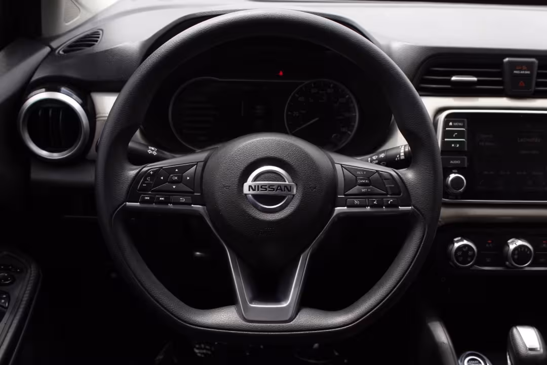 2020 Nissan Versa - 3N1CN8EV3LL847350 - Image #23