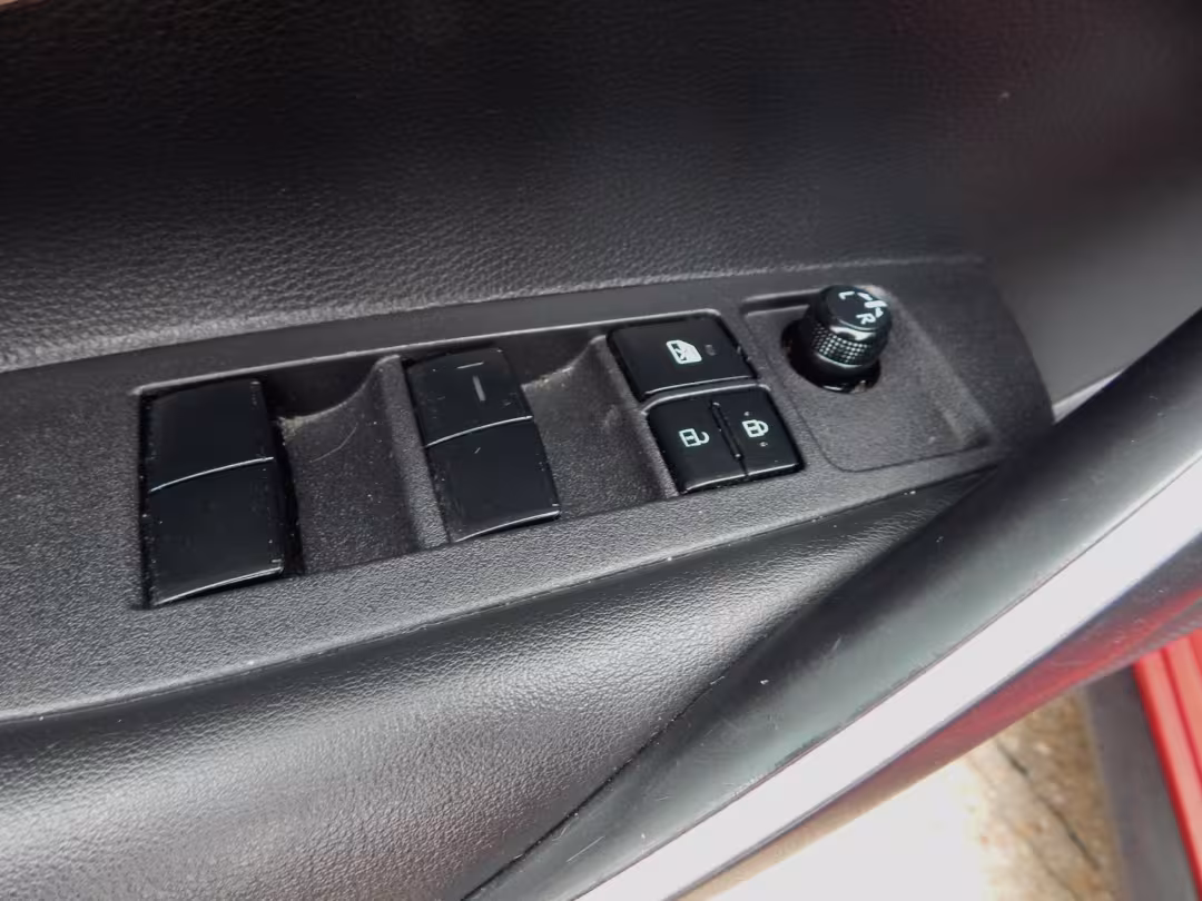2020 Toyota Corolla - 5YFS4RCE7LP002203 - Image #7