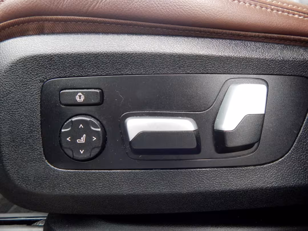 2021 BMW X5 - 5UXCR6C07M9G45541 - Image #19