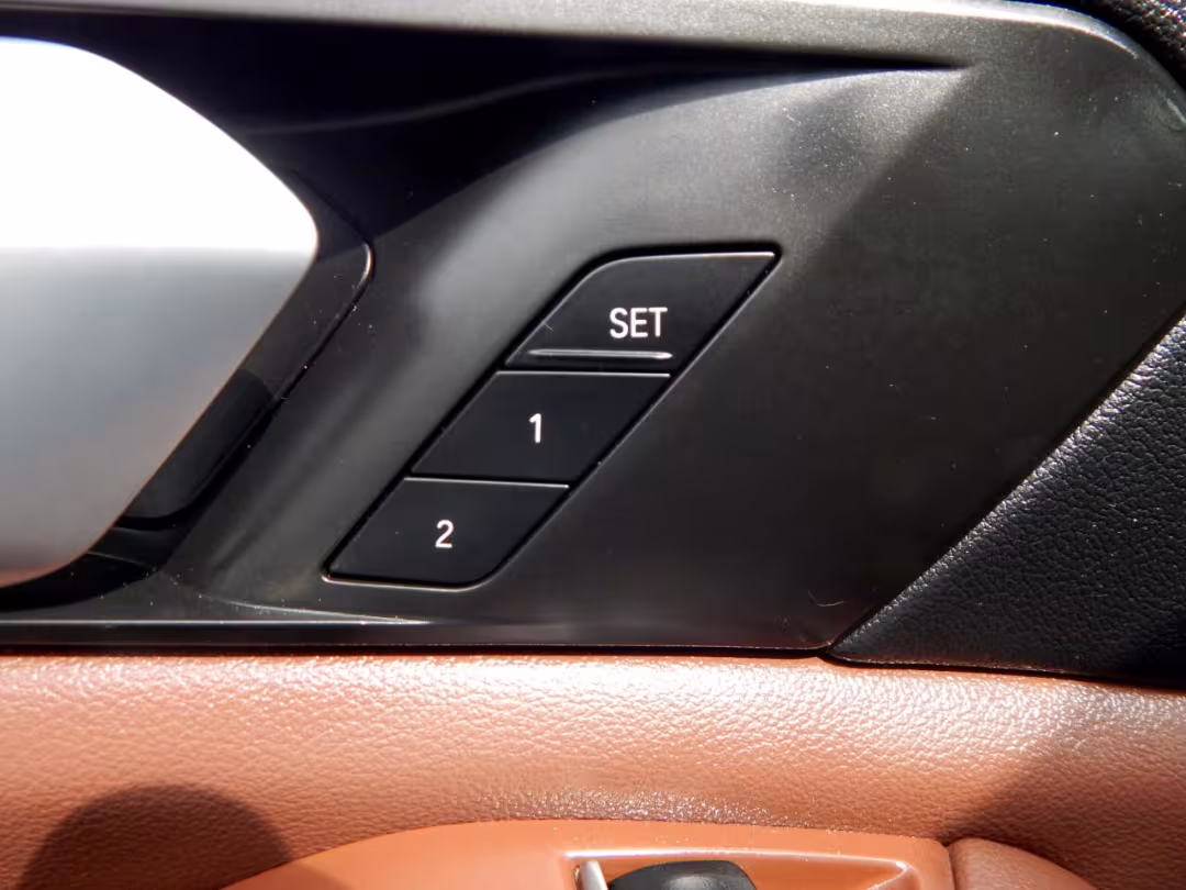 2021 BMW X5 - 5UXCR6C07M9G45541 - Image #20