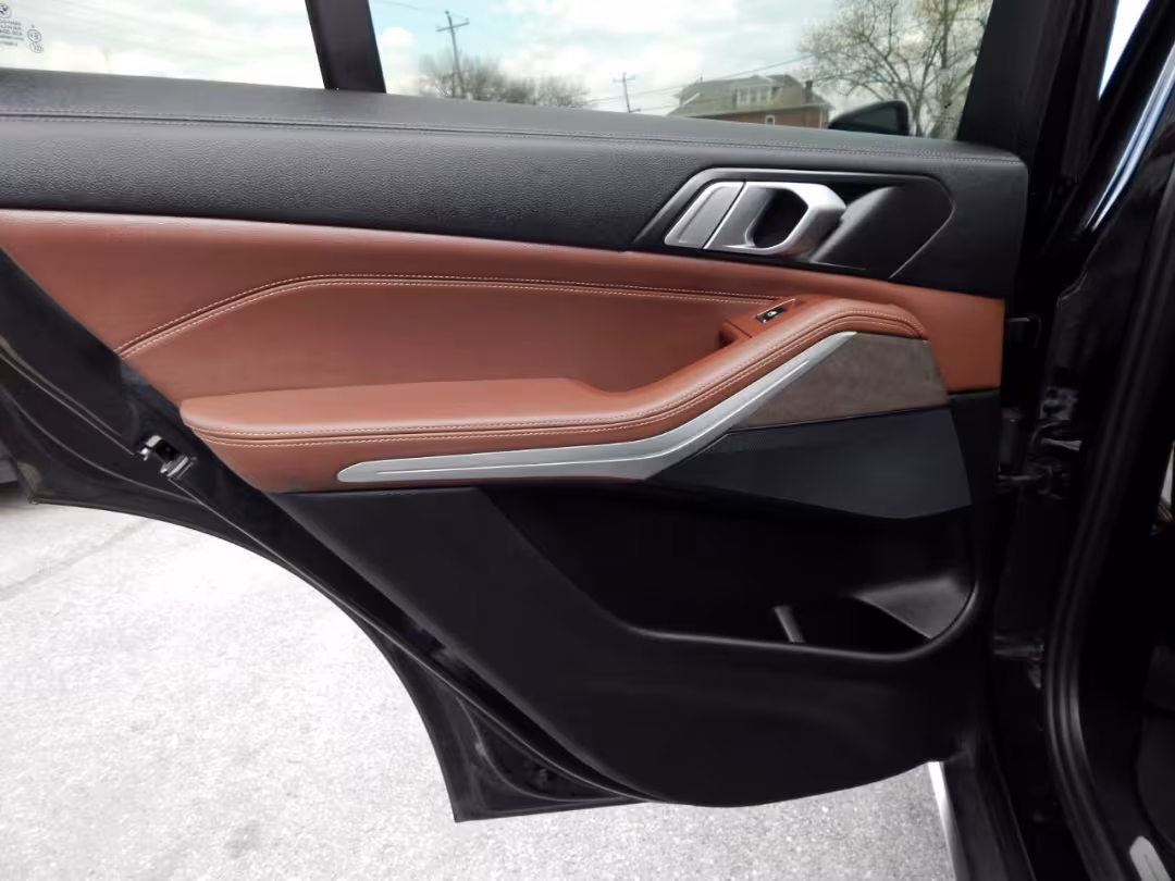 2021 BMW X5 - 5UXCR6C07M9G45541 - Image #31