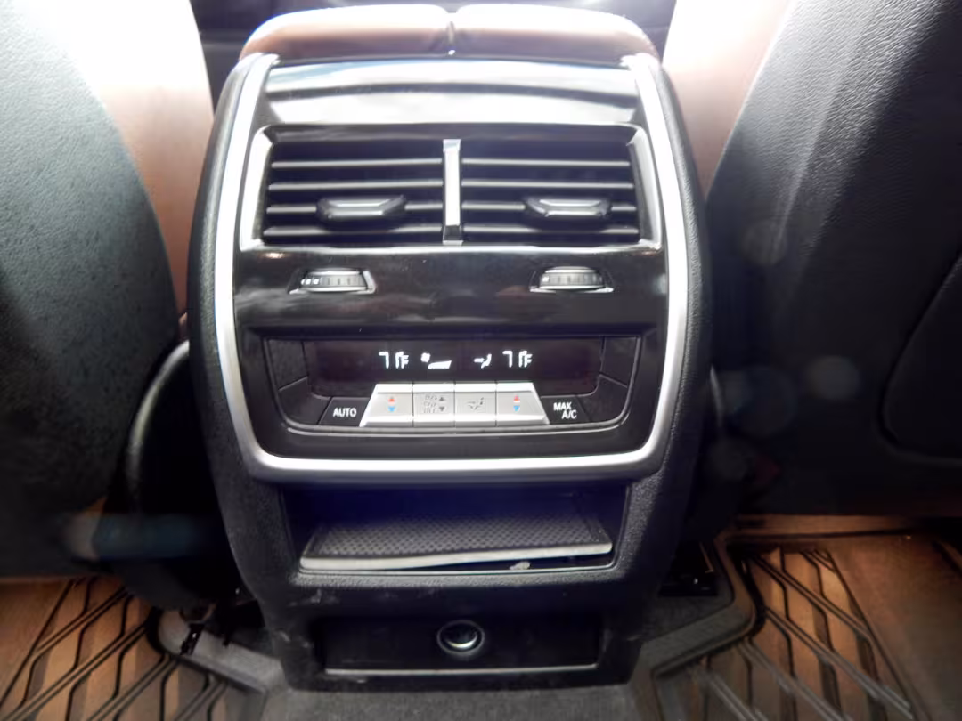 2021 BMW X5 - 5UXCR6C07M9G45541 - Image #35