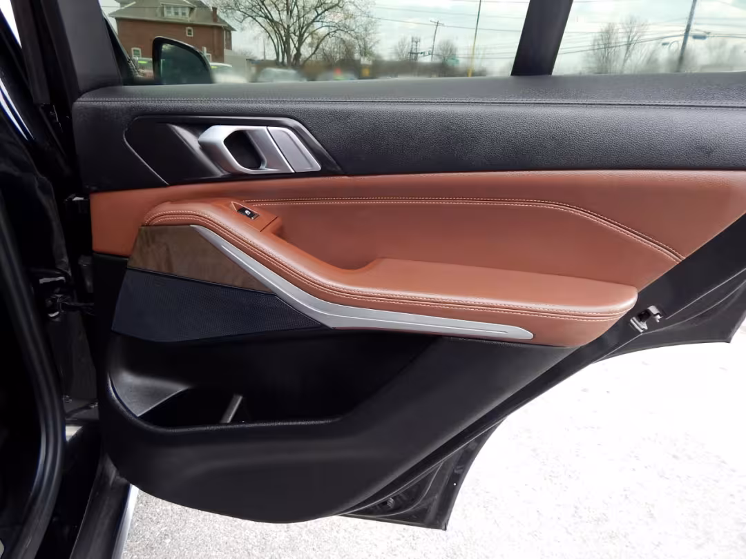 2021 BMW X5 - 5UXCR6C07M9G45541 - Image #39