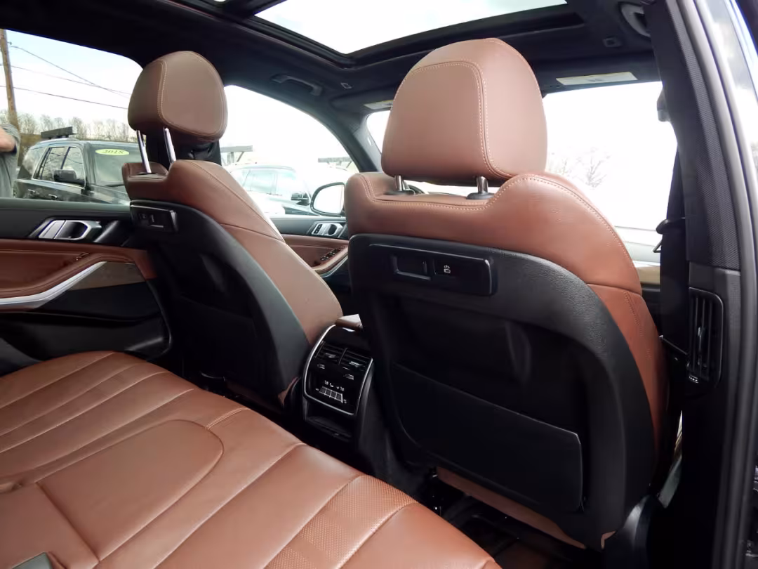 2021 BMW X5 - 5UXCR6C07M9G45541 - Image #40