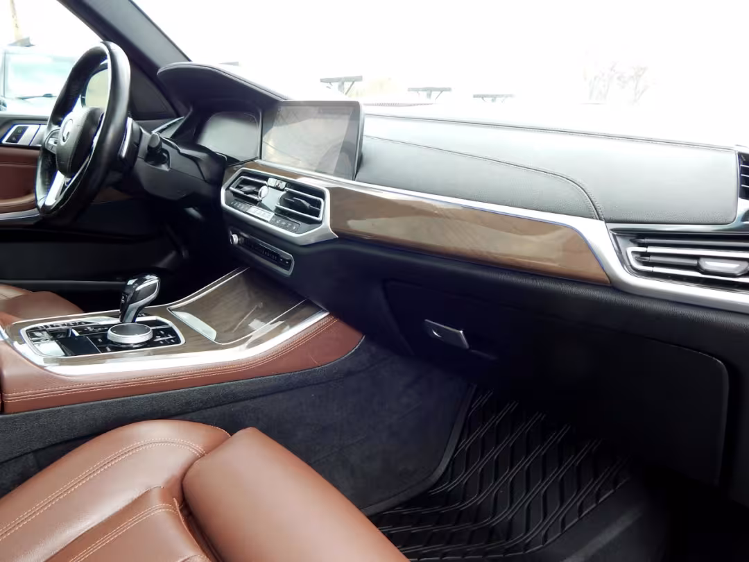 2021 BMW X5 - 5UXCR6C07M9G45541 - Image #45