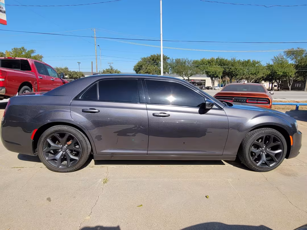 2021 Chrysler 300 - 2C3CCABG1MH528933 - Image #3
