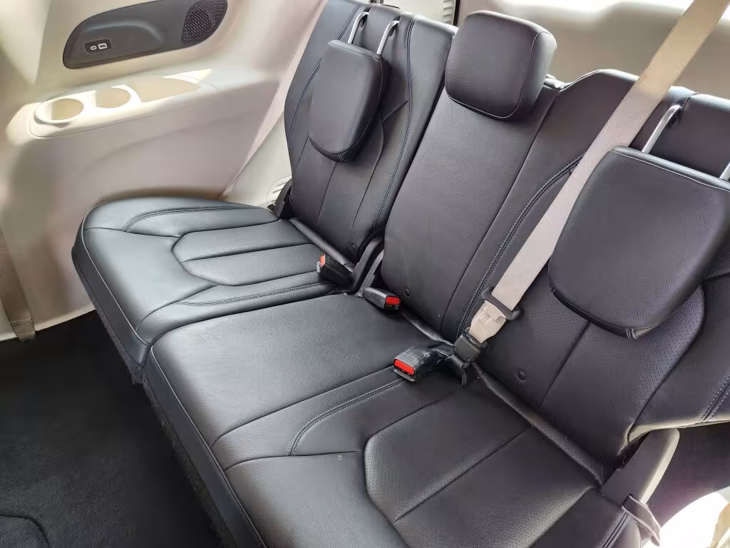 2021 Chrysler Pacifica - 2C4RC3BG7MR549328 - Image #10