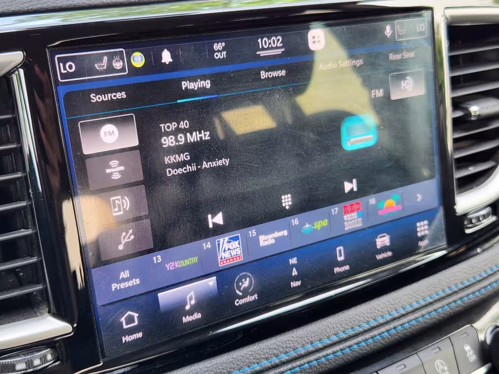 2021 Chrysler Pacifica - 2C4RC3BG7MR549328 - Image #22