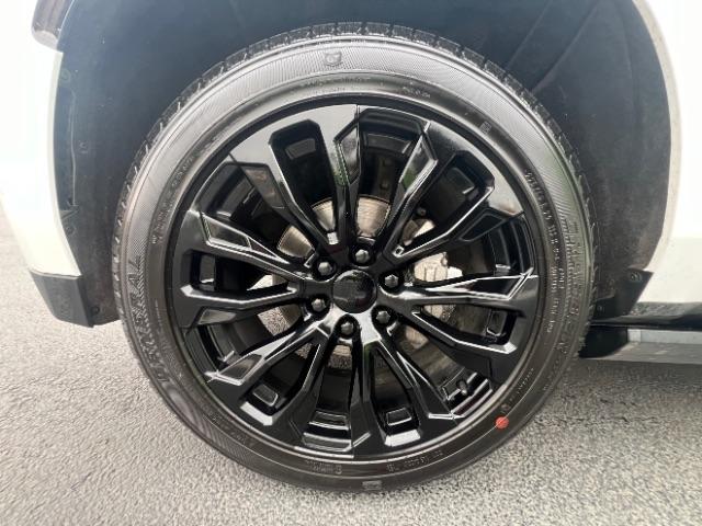 2021 GMC Yukon - 1GKS2DKL7MR278949 - Image #11