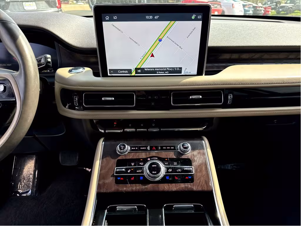 2021 Lincoln Aviator - 5LM5J7XC9MGL17373 - Image #16