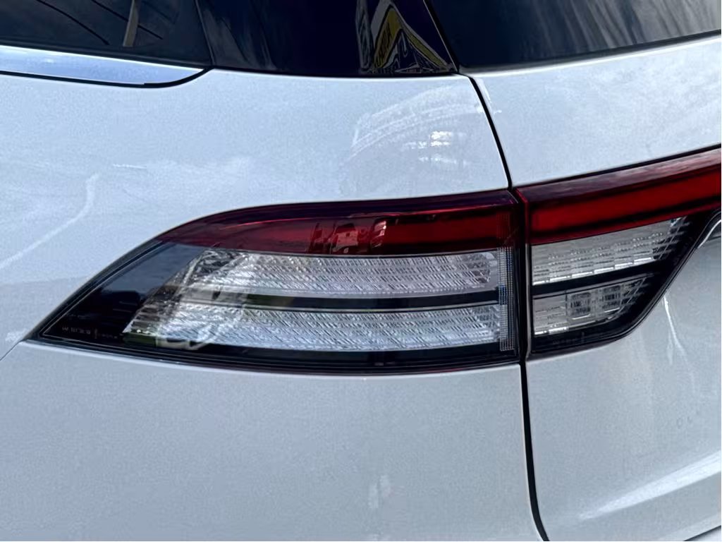 2021 Lincoln Aviator - 5LM5J7XC9MGL17373 - Image #23