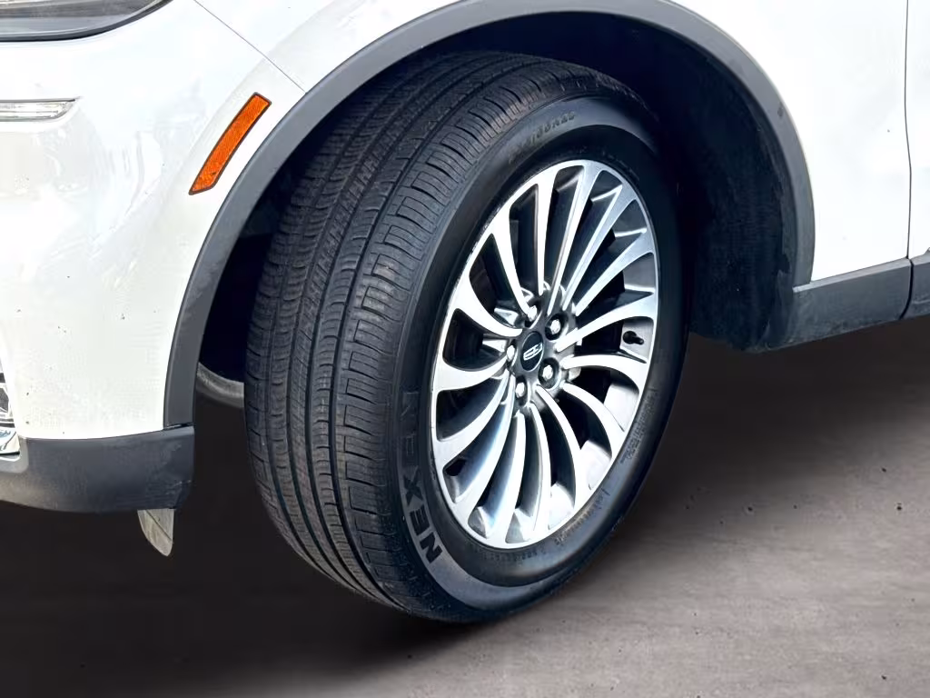 2021 Lincoln Aviator - 5LM5J7XC9MGL17373 - Image #25